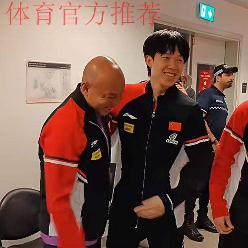 我们的故事 | 亚运男足小将亲吻护腿板告慰已故队友：替他实现国家队梦想